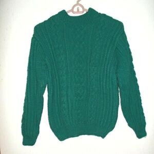NWOT M teal handknit cabled acrylic sweater
